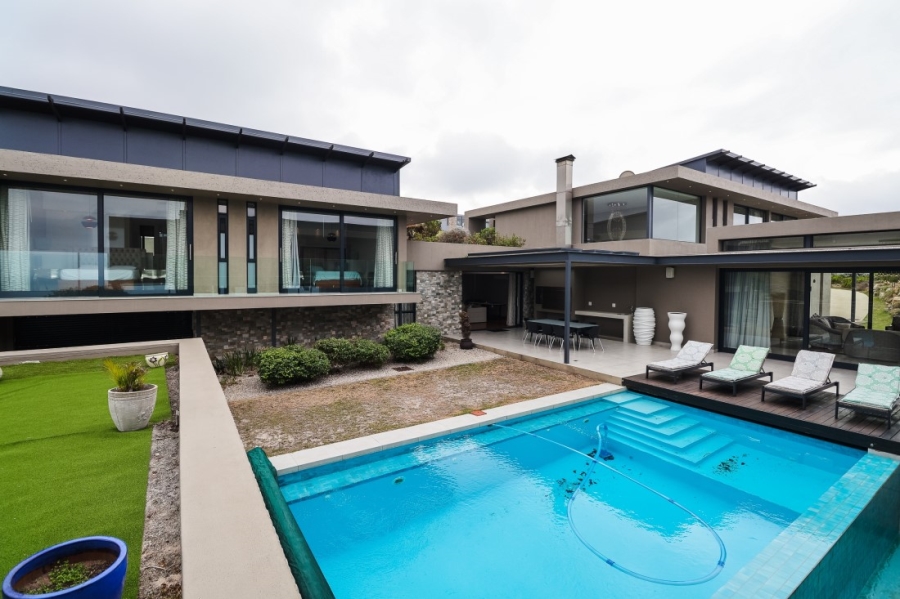 7 Bedroom Property for Sale in Pezula Private Estate Western Cape